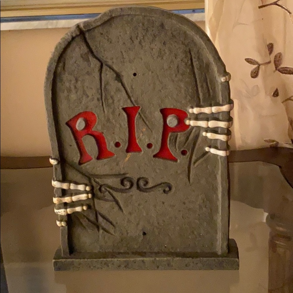 Halloween RIP Tombstone Sign/ Plaque